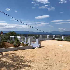 Diana Apartman Smrika