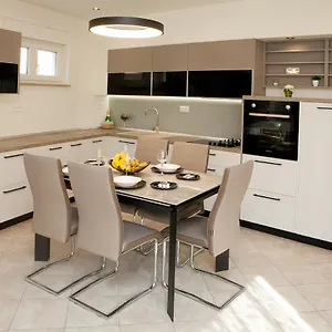 Nikoleto Apartment