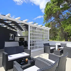 Deluxe Mkc Apartment