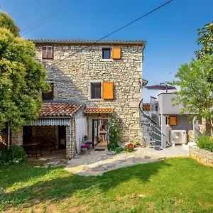 Li Apartman Tar-Vabriga